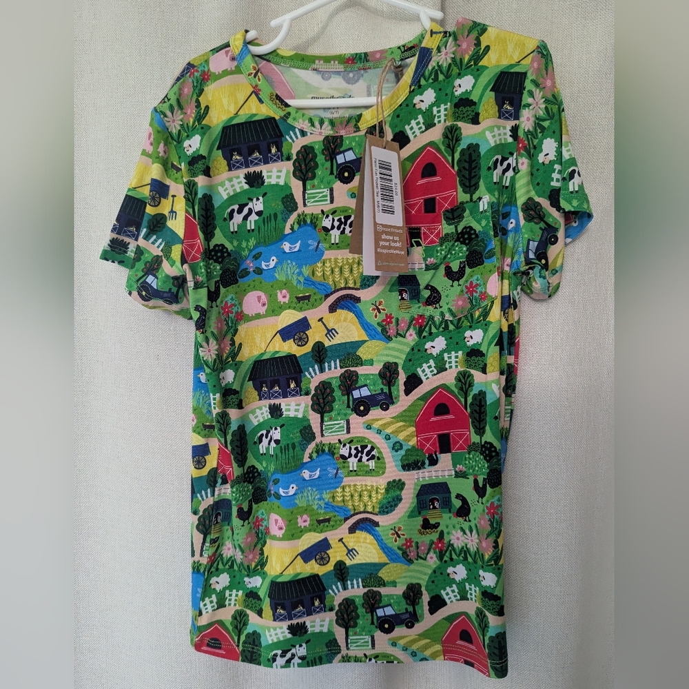 NWT Muse Threads Bamboo Farm Animal Pocket Tee size Medium or 6/7